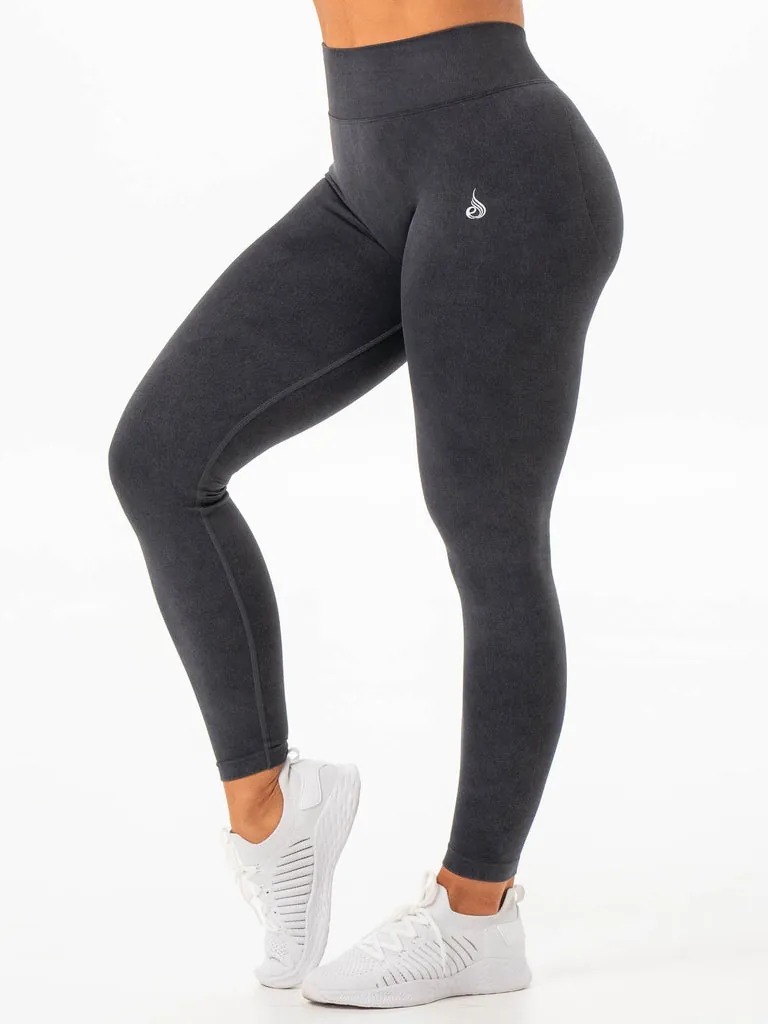 [fw-stonewash-seamless-v-back-legging-oatmeal] Stonewash Seamless V Back Legging - Oatmeal